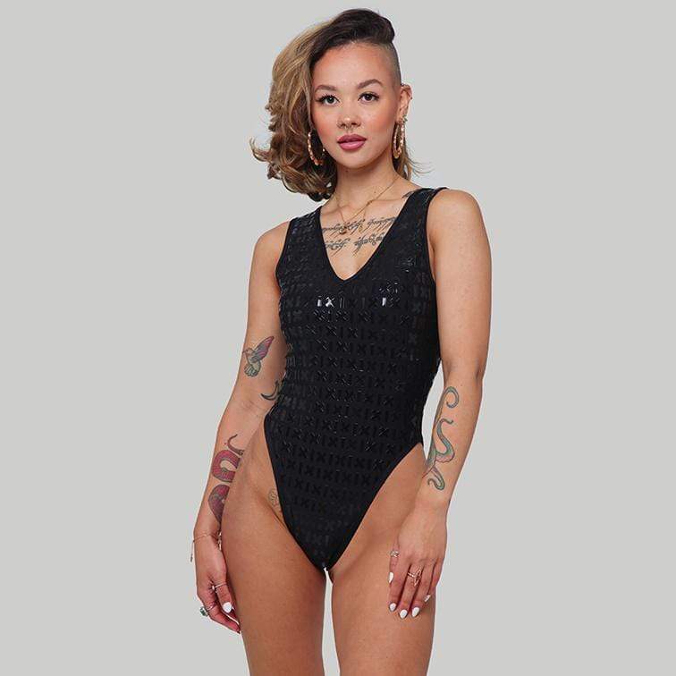 Pole Junkie - Get yours hands on The Medusa Bodysuit, available in black  and white 🐍 Gecko Grip™ Bodysuits are: ✨ Breathable so you can work out  comfortably ✨ Flexible for a
